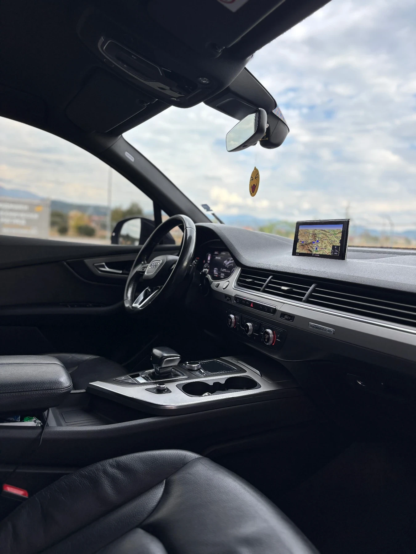 Audi Q7 3.0TDI SQ7 - изображение 4