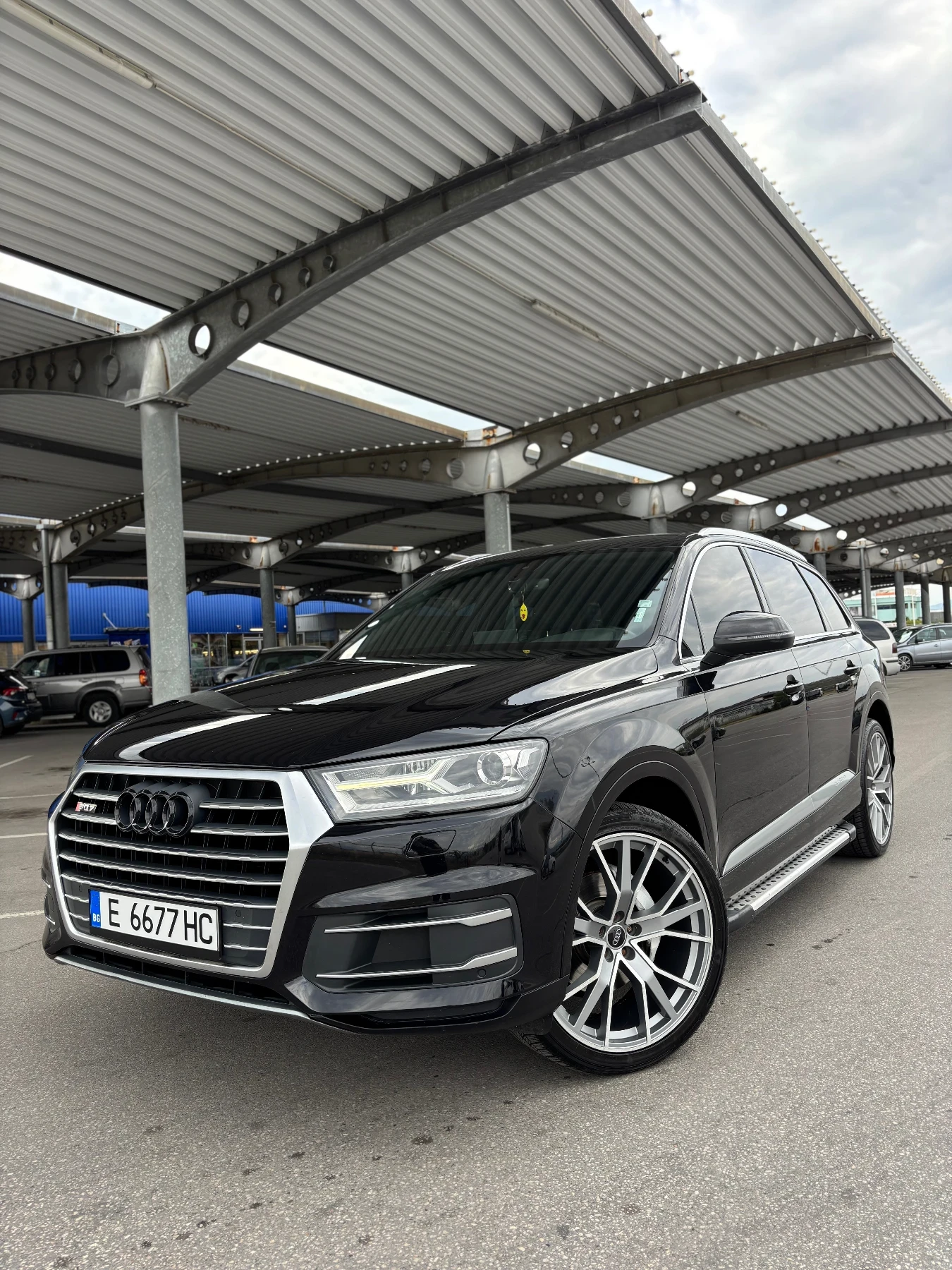 Audi Q7 3.0TDI SQ7 - изображение 3