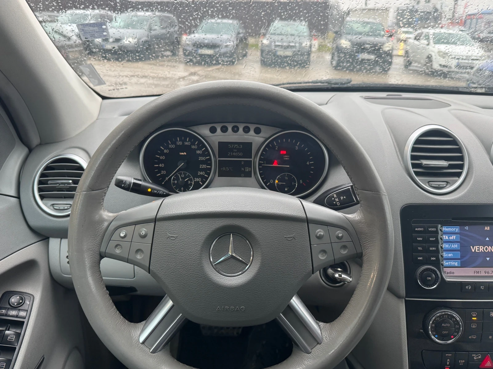 Mercedes-Benz ML 320 ТОП/Собствен лизинг! 100% Одобрение - изображение 10