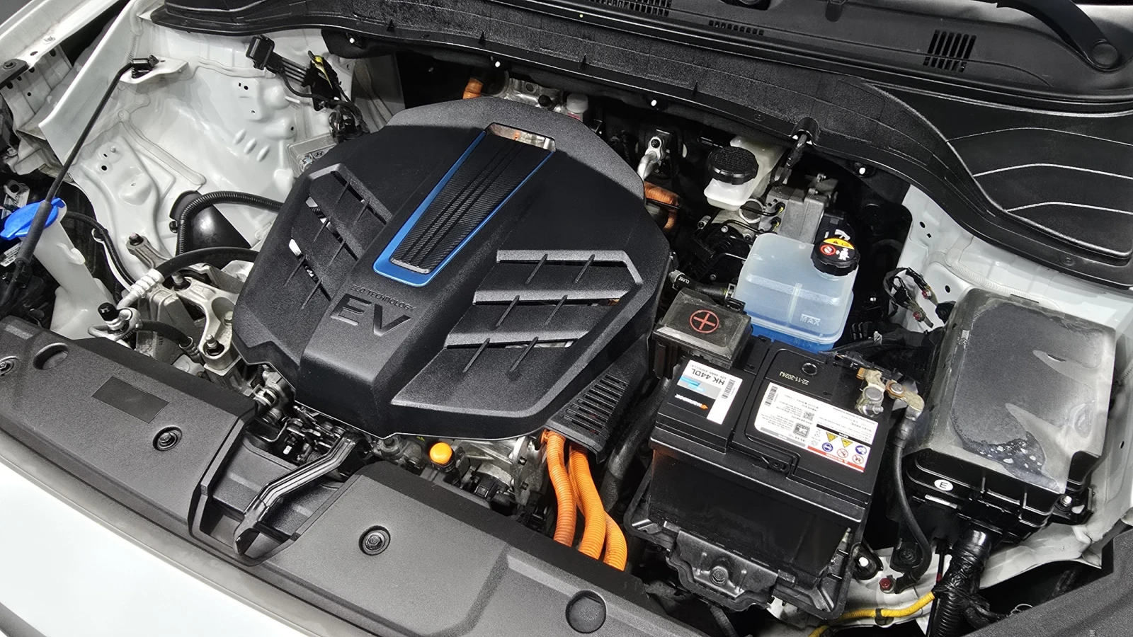 Hyundai Kona ELECTRIC 64KW, снимка 14 - Автомобили и джипове - 53467058