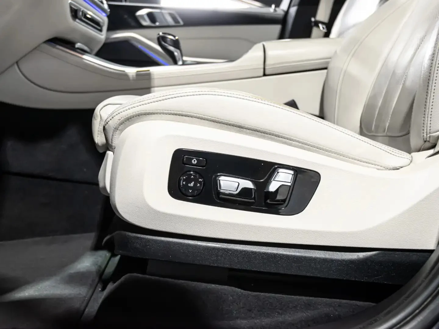 BMW X5 Xdrive40i M-PACK* LASER* HARMAN KARDON* HEADUP* SO, снимка 11 - Автомобили и джипове - 55180902