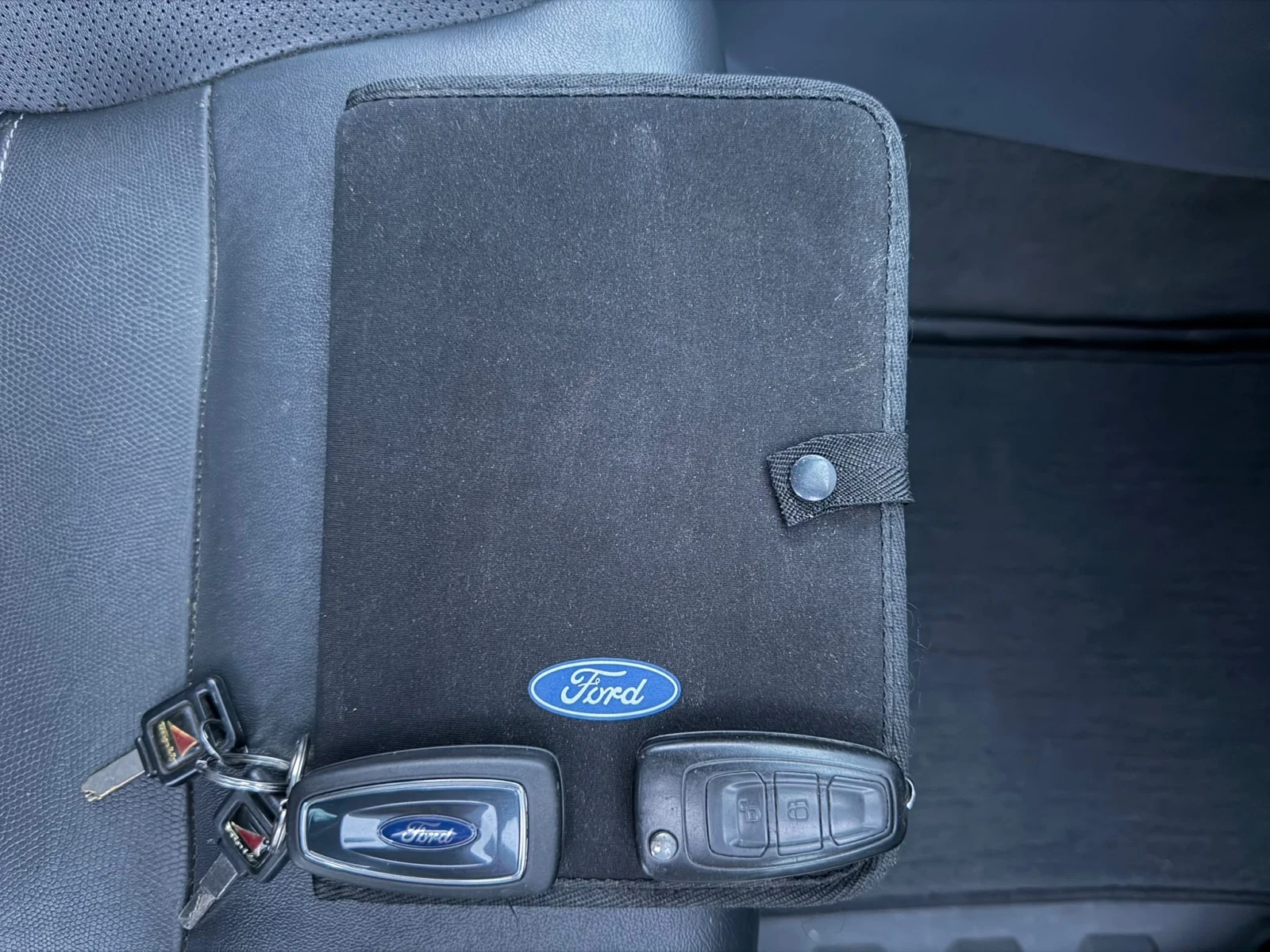 Ford Ranger 2.2TDCI LIMITED NAVI 6-SPEED EVRO 5B ЛИЗИНГ!!!, снимка 17 - Автомобили и джипове - 56166847
