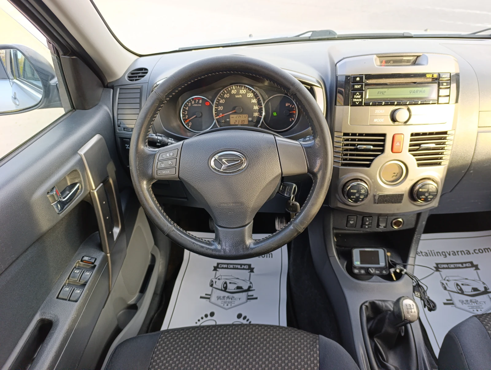 Daihatsu Terios 1.5 16V SX 4WD, снимка 12 - Автомобили и джипове - 56321921