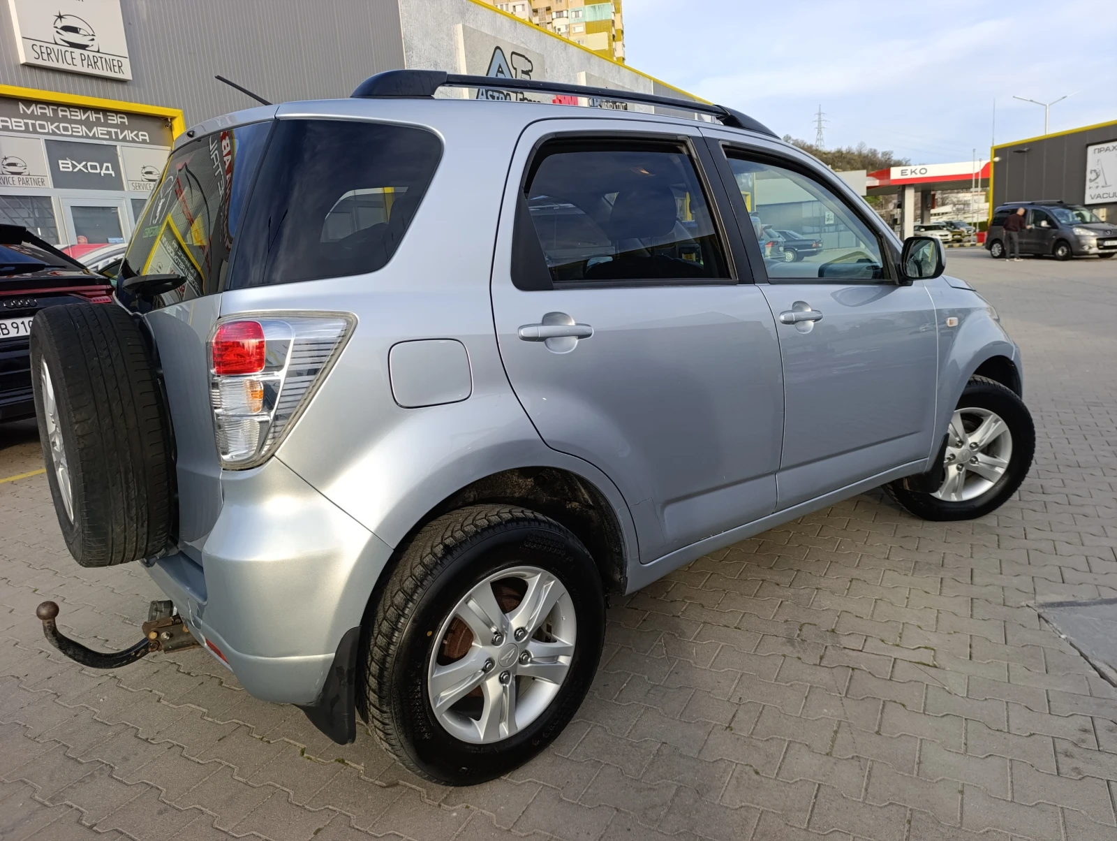 Daihatsu Terios 1.5 16V SX 4WD, снимка 5 - Автомобили и джипове - 56321921