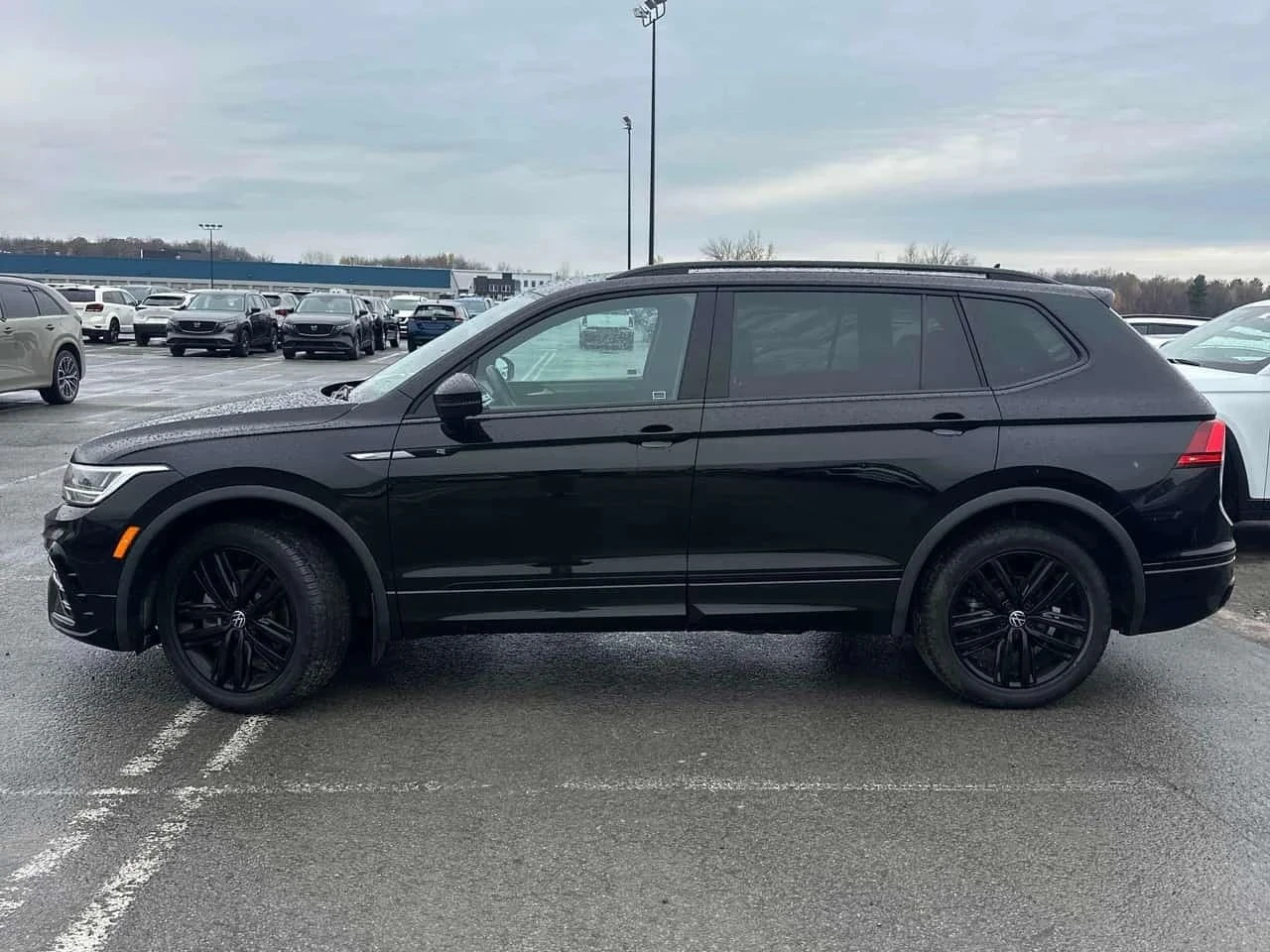 VW Tiguan, снимка 3 - Автомобили и джипове - 56690861