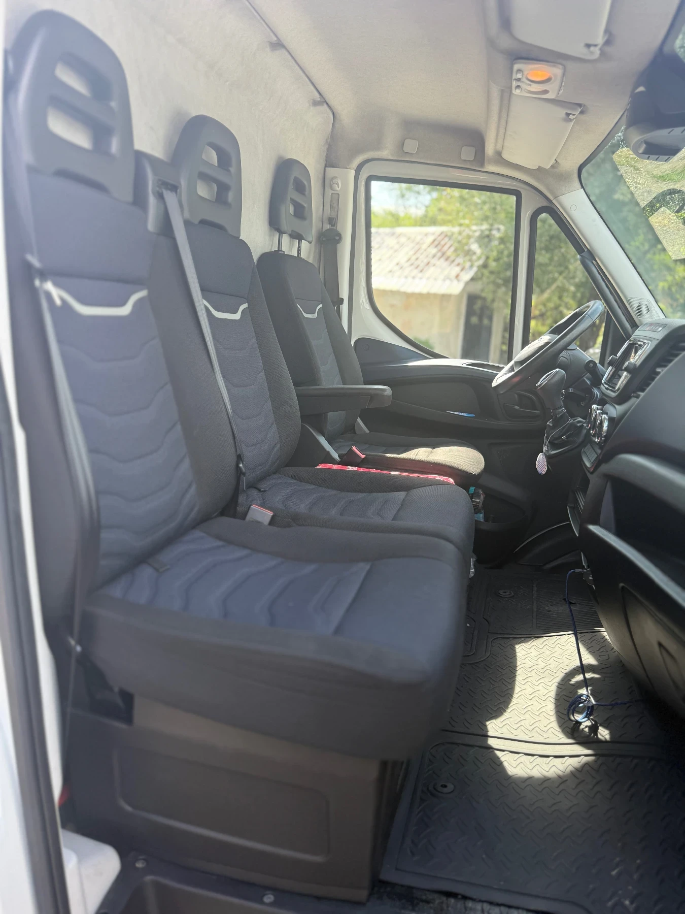 Iveco 35S18 DAILY 3.0d. Hi-Matic MAXI XXL, снимка 9 - Бусове и автобуси - 55363460