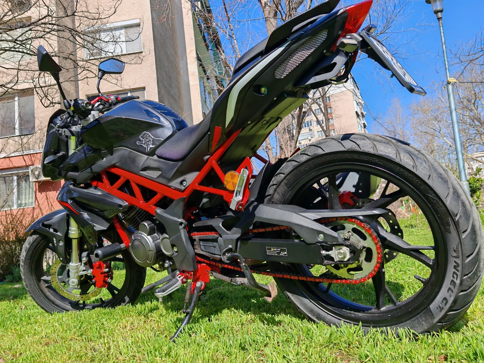 Benelli 125 BN