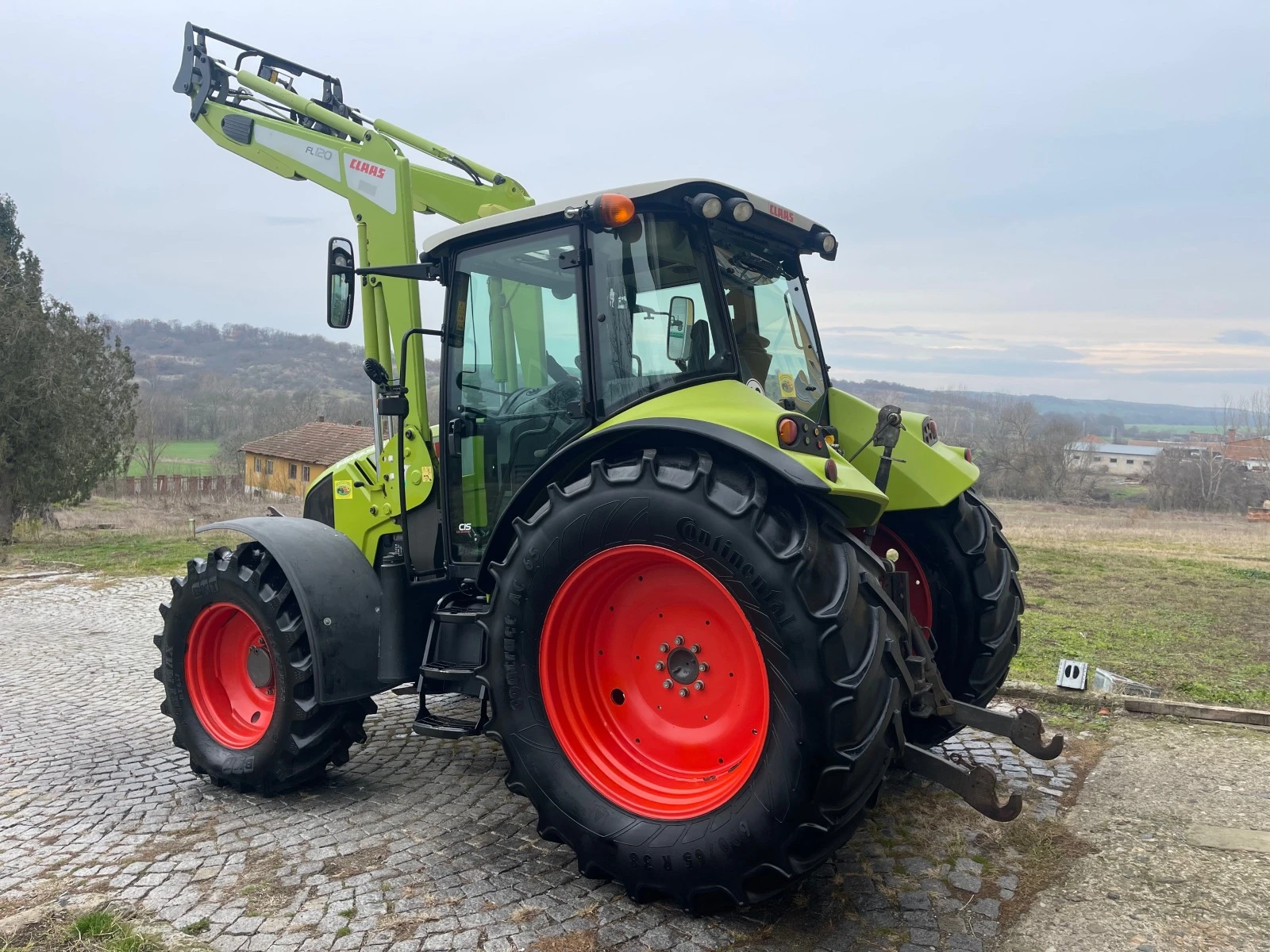 Трактор Claas ARION 420 С ТОВАРАЧ ЛИЗИНГ - изображение 4