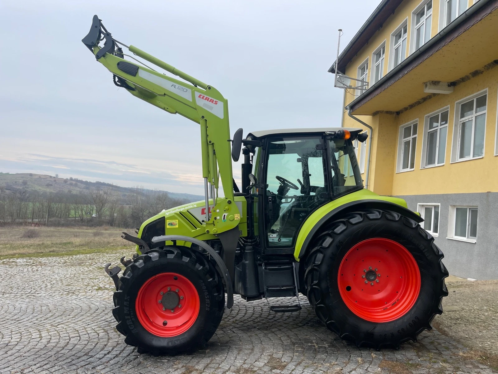 Трактор Claas ARION 420 С ТОВАРАЧ ЛИЗИНГ - изображение 5