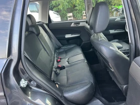Subaru Forester 2.5XT 4x4 Автоматик//Панорама//КОжА, снимка 13