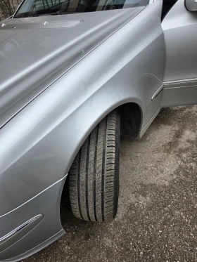 Mercedes-Benz E 320, снимка 12