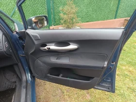 Toyota Auris, снимка 12