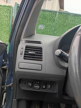 Toyota Auris, снимка 15