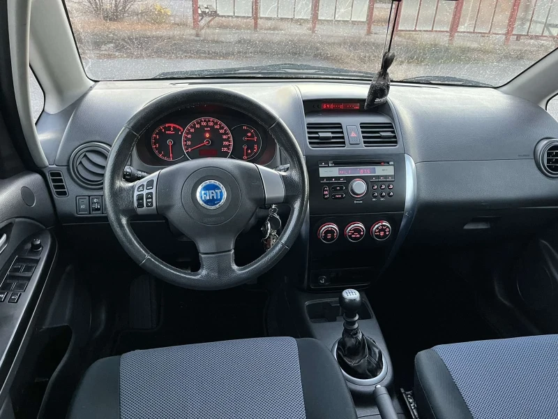 Fiat Sedici 1.9MJET 4х4, снимка 11 - Автомобили и джипове - 47882921