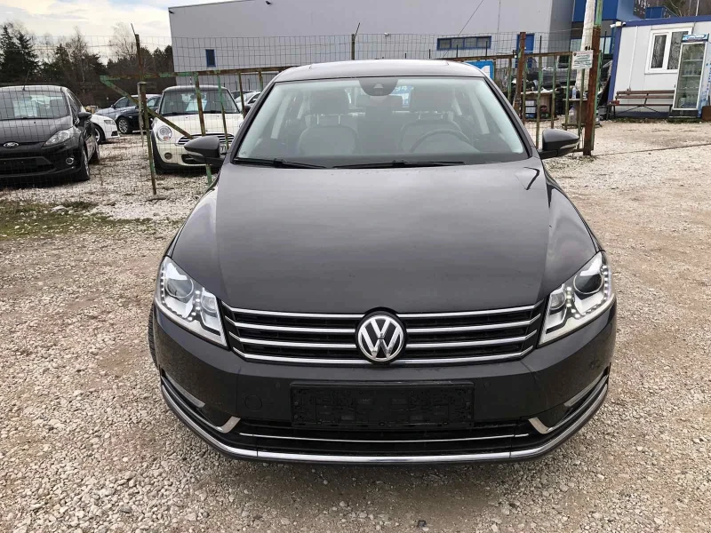 VW Passat, снимка 1 - Автомобили и джипове - 48420551