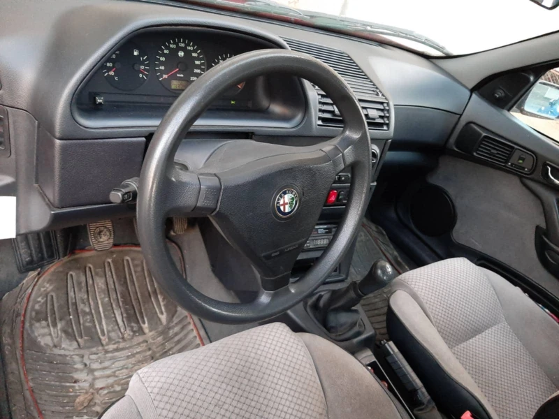 Alfa Romeo 146, снимка 10 - Автомобили и джипове - 48548295