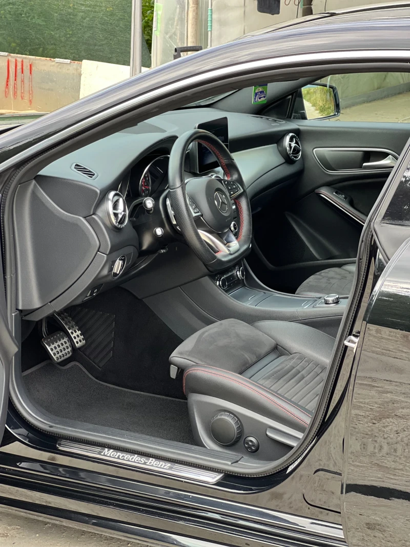 Mercedes-Benz CLA 180 AMG PACK, снимка 8 - Автомобили и джипове - 52460053