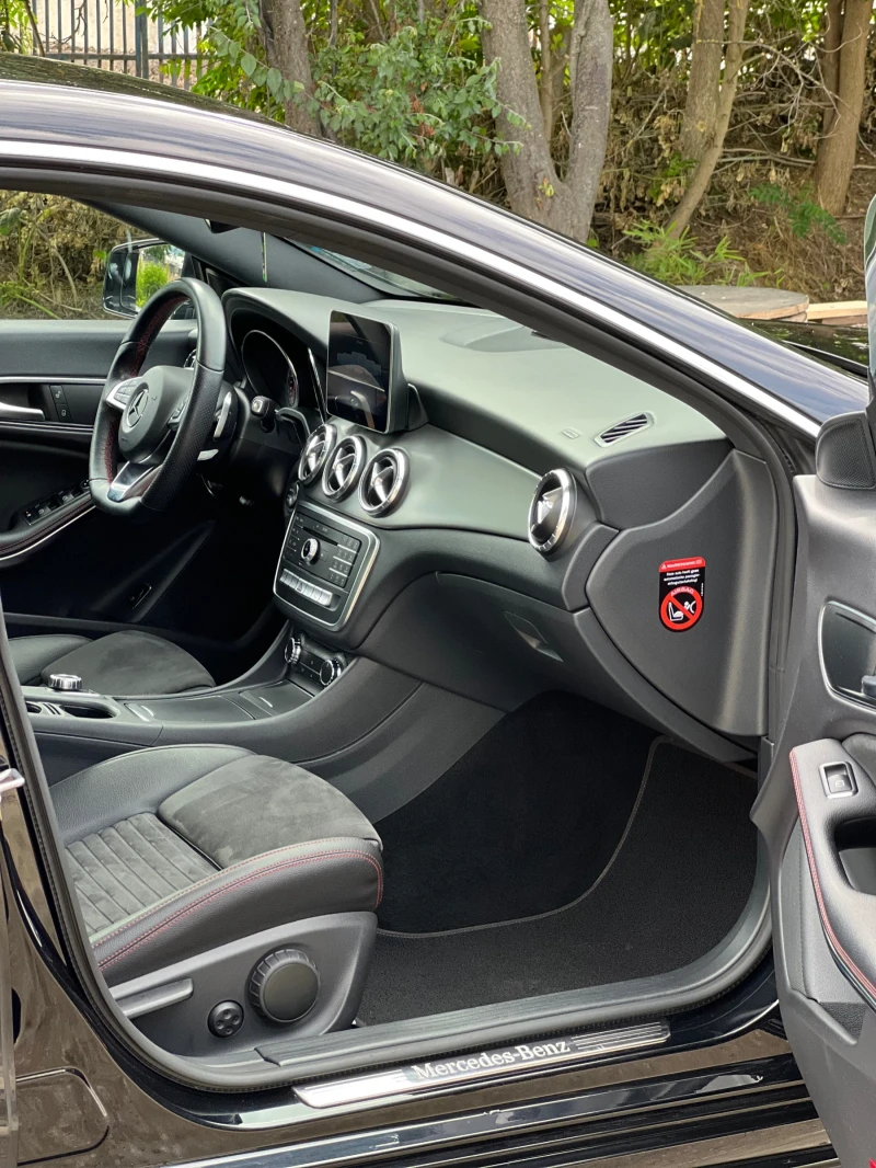Mercedes-Benz CLA 180 AMG PACK, снимка 11 - Автомобили и джипове - 52460053