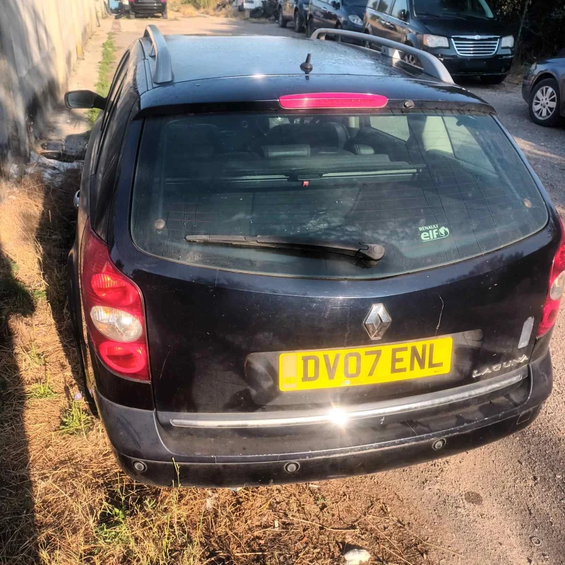 Renault Laguna 2.0 dci, снимка 4 - Автомобили и джипове - 51270094