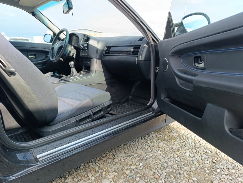 BMW 320, снимка 16 - Автомобили и джипове - 52799368