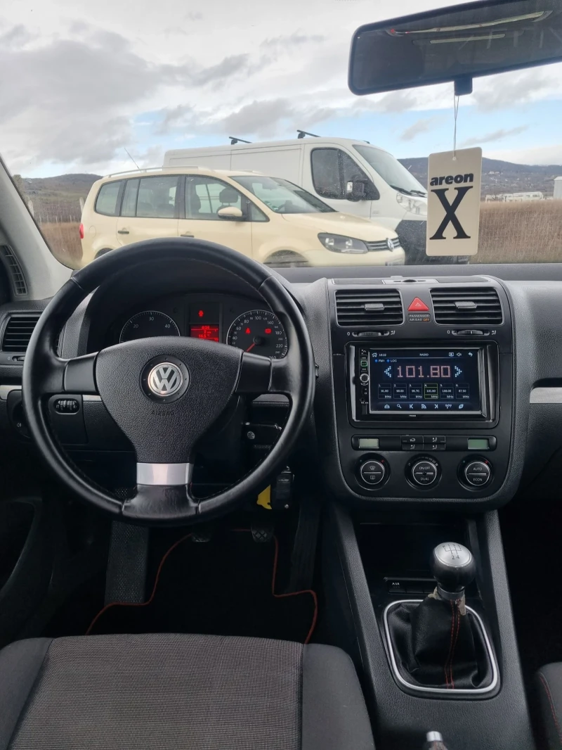 VW Golf 1.9tdi 105 коня, снимка 12 - Автомобили и джипове - 53024862