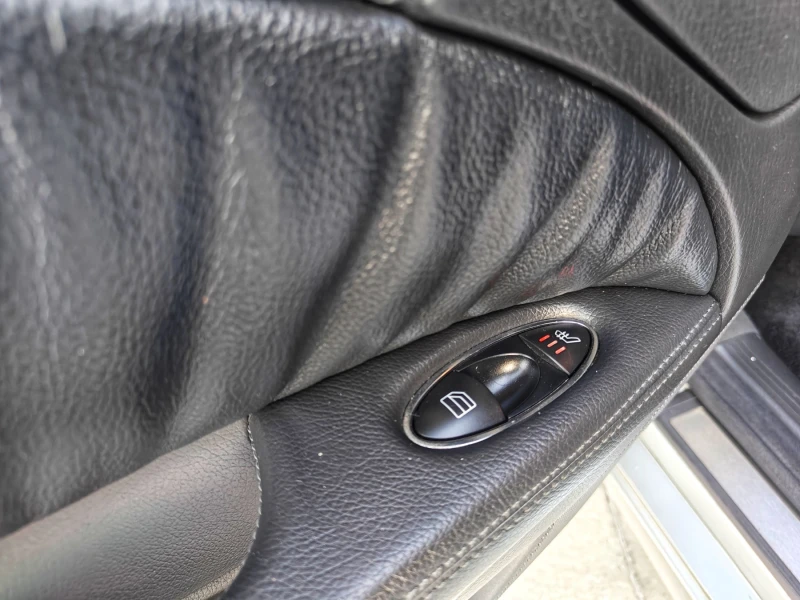 Mercedes-Benz E 320, снимка 6 - Автомобили и джипове - 53068517