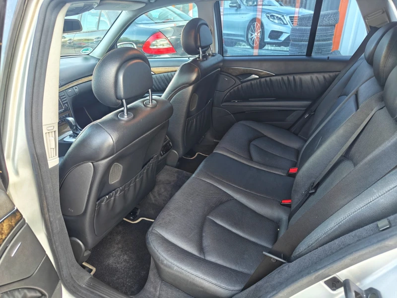 Mercedes-Benz E 320, снимка 5 - Автомобили и джипове - 53068517