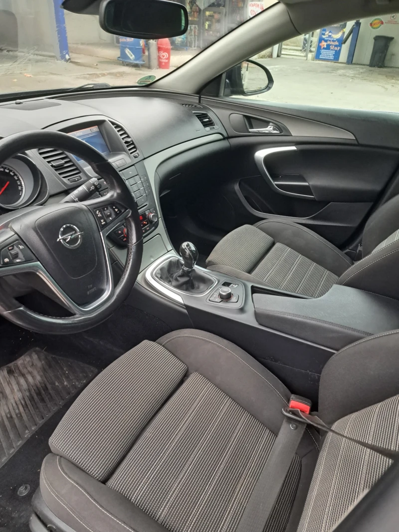 Opel Insignia, снимка 9 - Автомобили и джипове - 53169235