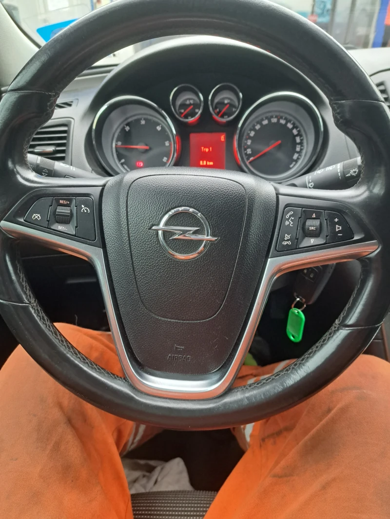 Opel Insignia, снимка 4 - Автомобили и джипове - 53169235