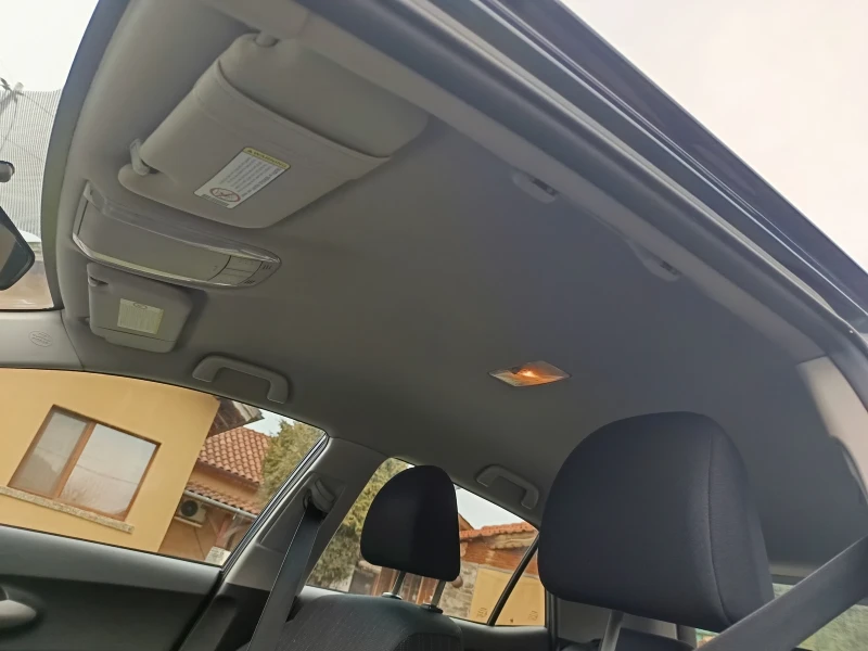 Toyota Auris, снимка 8 - Автомобили и джипове - 53293352