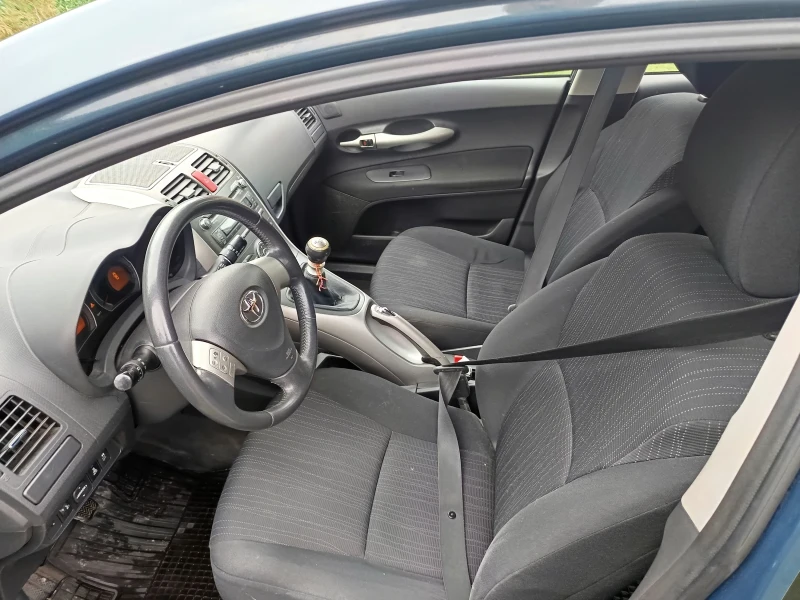 Toyota Auris, снимка 6 - Автомобили и джипове - 53293352