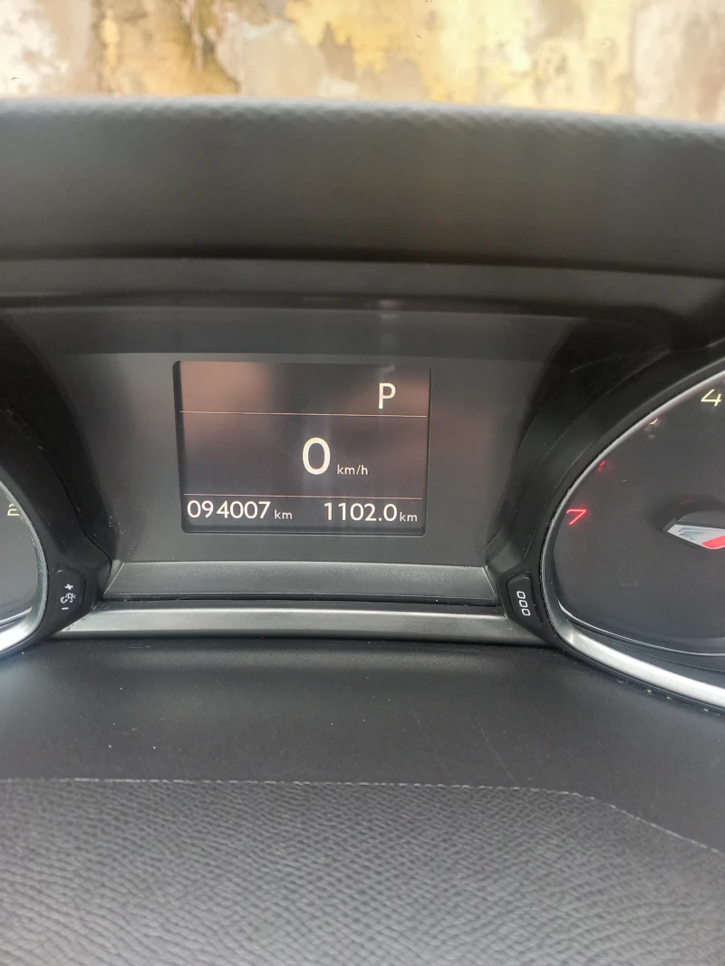 Peugeot 308 1.2, снимка 12 - Автомобили и джипове - 53490666