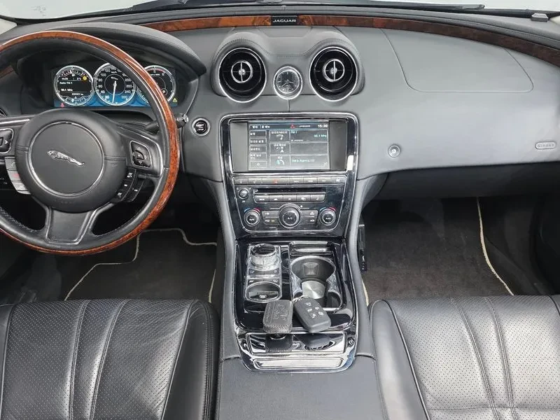 Jaguar Xj 3.0D, снимка 7 - Автомобили и джипове - 54454355