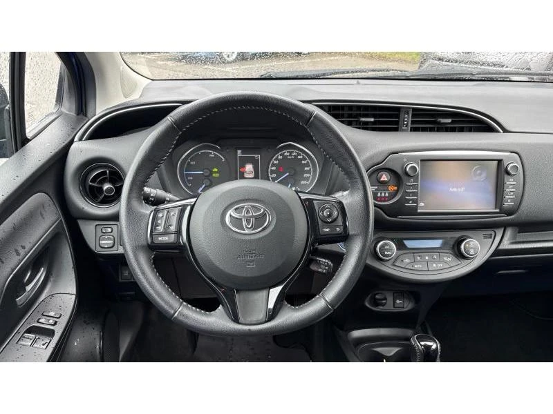Toyota Yaris 1.5HSD LUNA, снимка 9 - Автомобили и джипове - 54777514