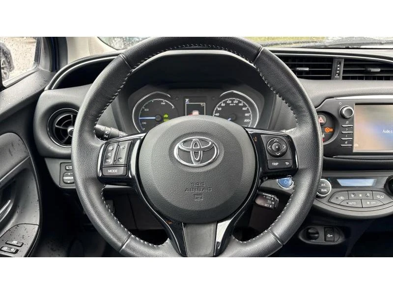 Toyota Yaris 1.5HSD LUNA, снимка 13 - Автомобили и джипове - 54777514