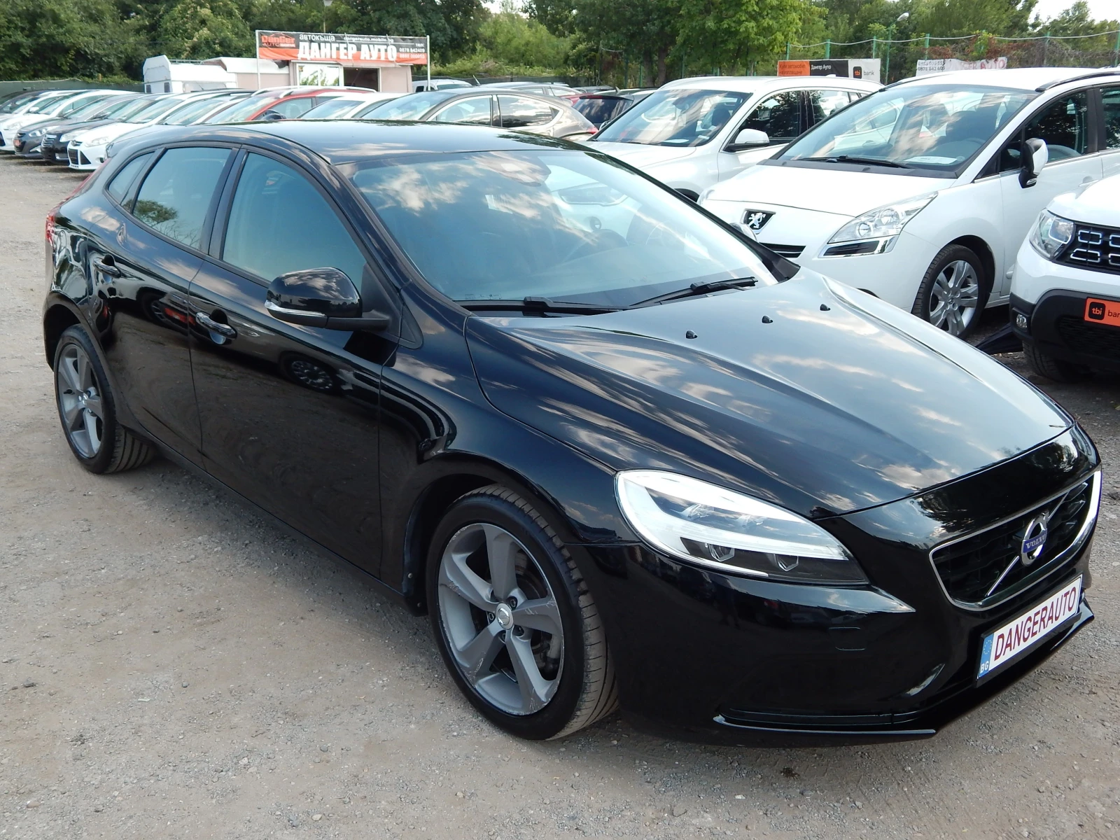 Volvo V40 2.0i - изображение 3