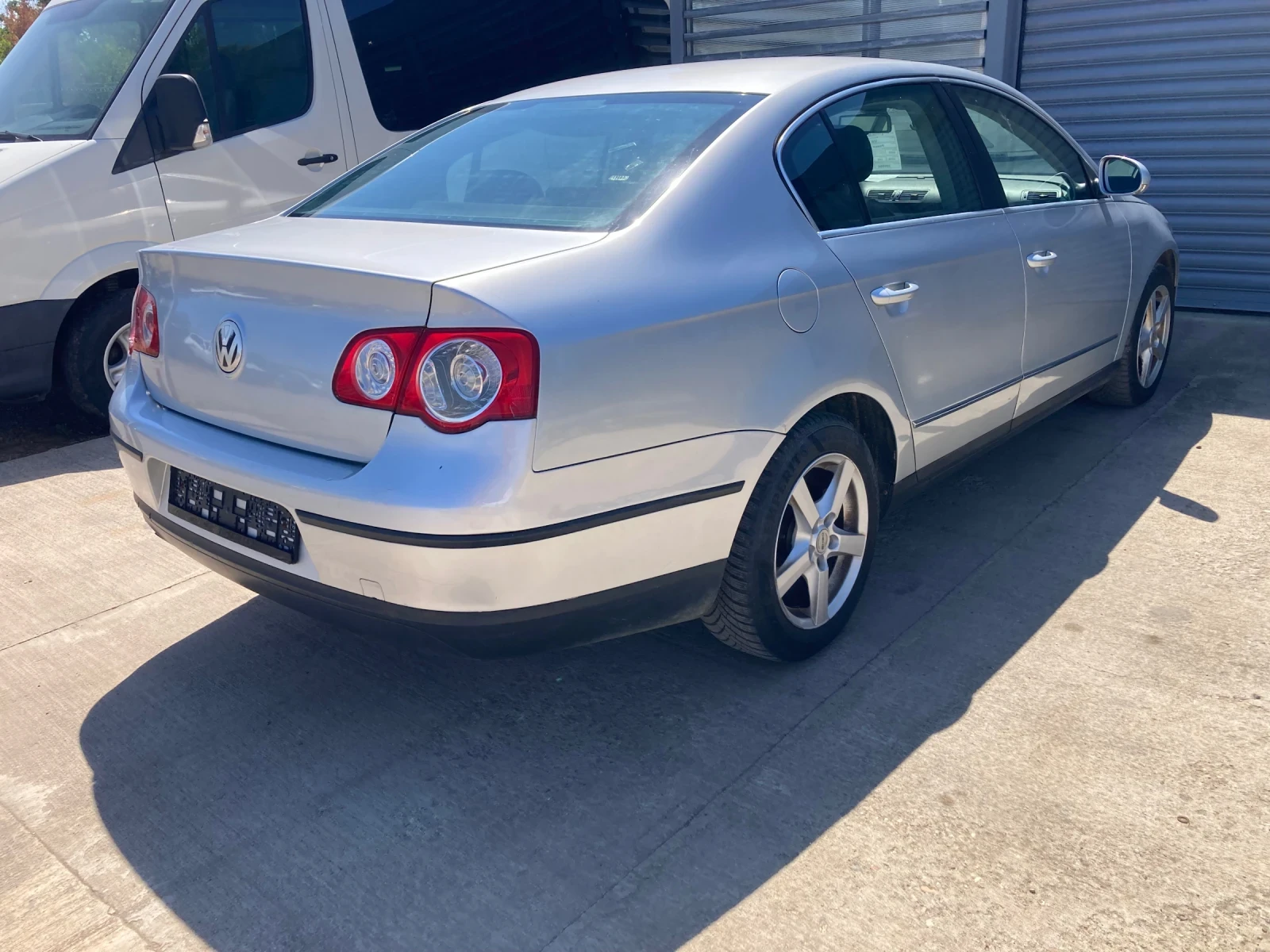 VW Passat 2.0 TDI, снимка 7 - Автомобили и джипове - 53047486