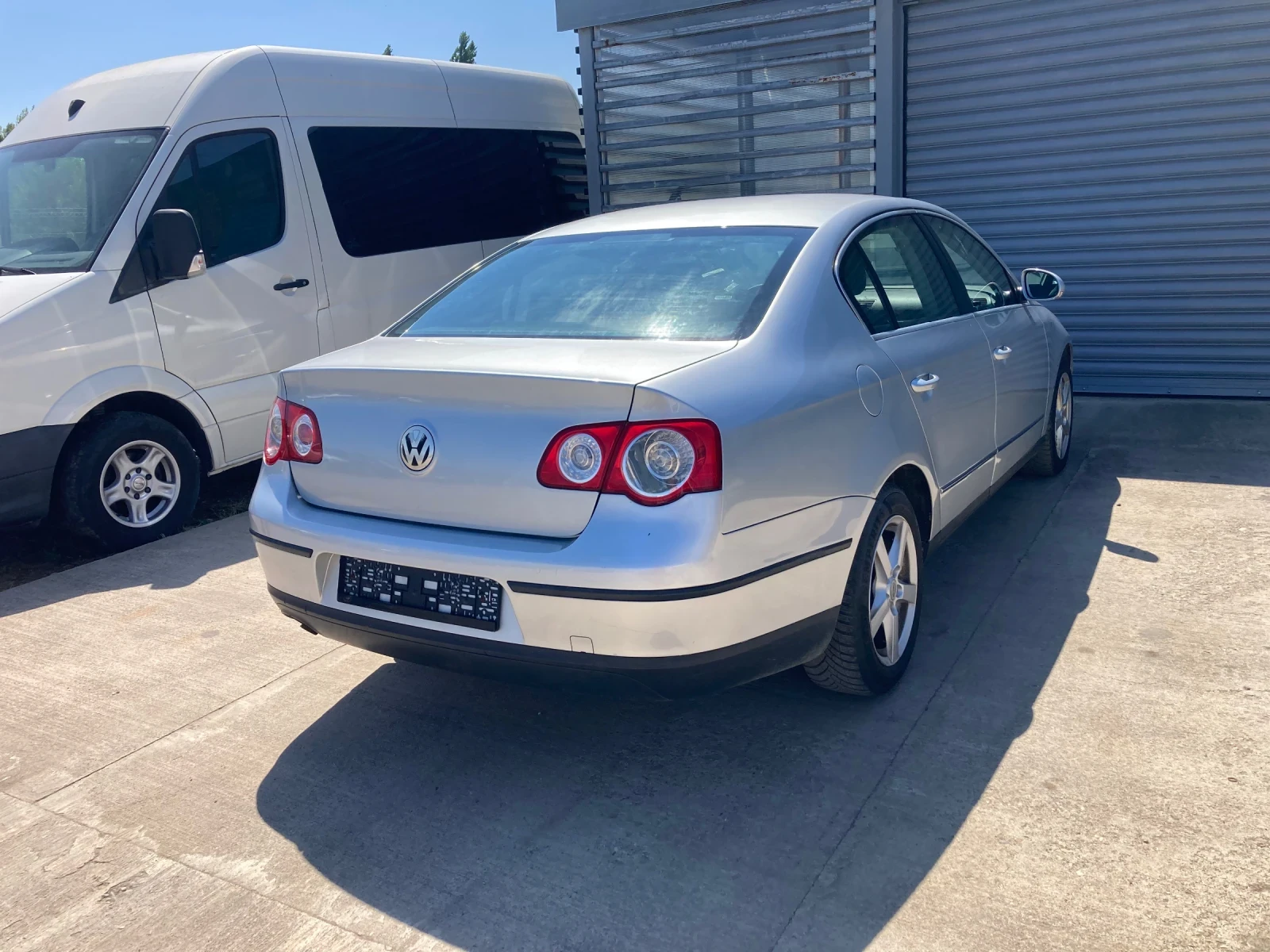 VW Passat 2.0 TDI, снимка 8 - Автомобили и джипове - 53047486