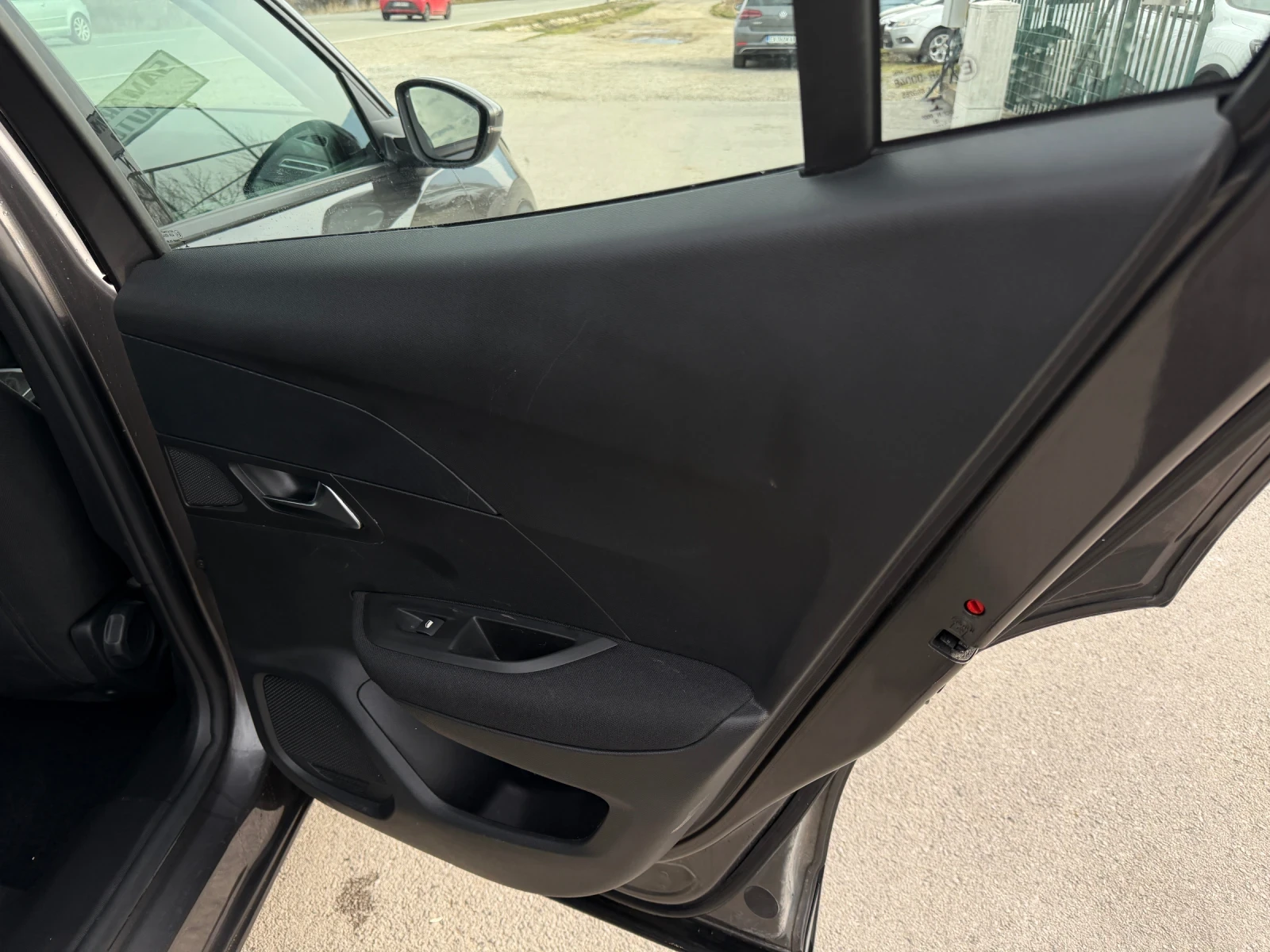 Peugeot 2008  1.5 HDi - изображение 7