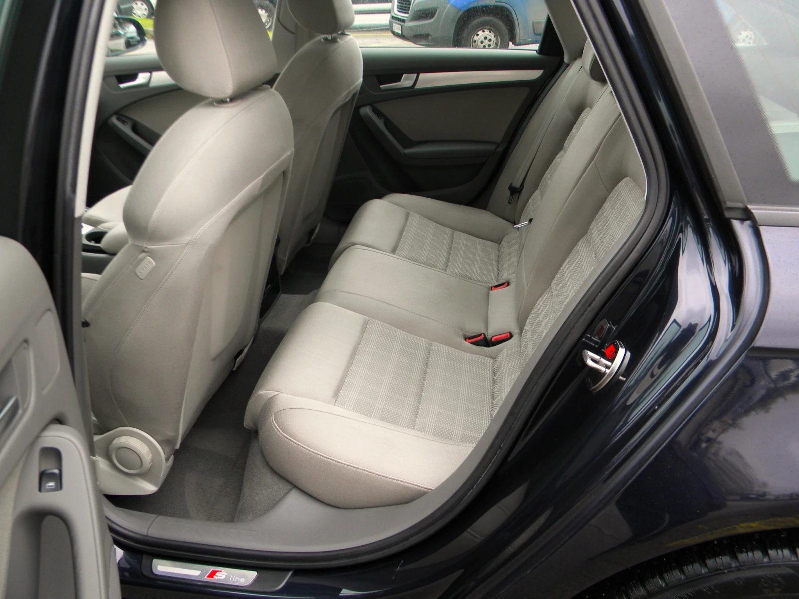 Audi A4 S LINE* 2.0TDI* ��������* NAVI* �������* ���� ���� | Mobile.bg � ����������� 10