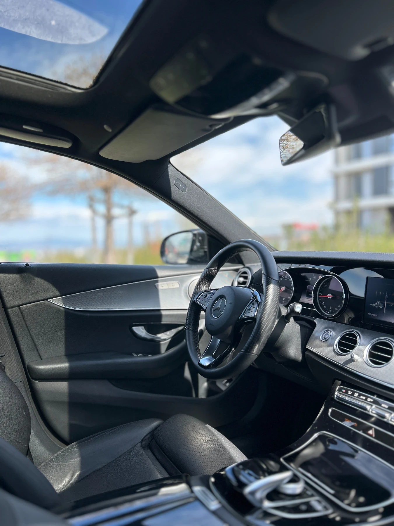 Mercedes-Benz E 220 AMG* 6.3 OPTICA, снимка 12 - Автомобили и джипове - 54150487