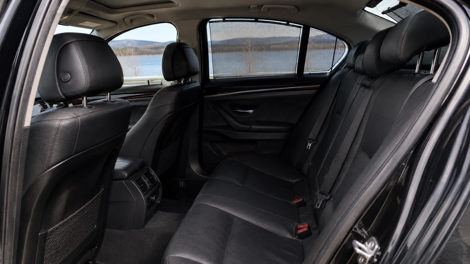 BMW 530 X-DRIVE, HEAD UP, KEYLESS, VACUUM, снимка 7 - Автомобили и джипове - 54549479