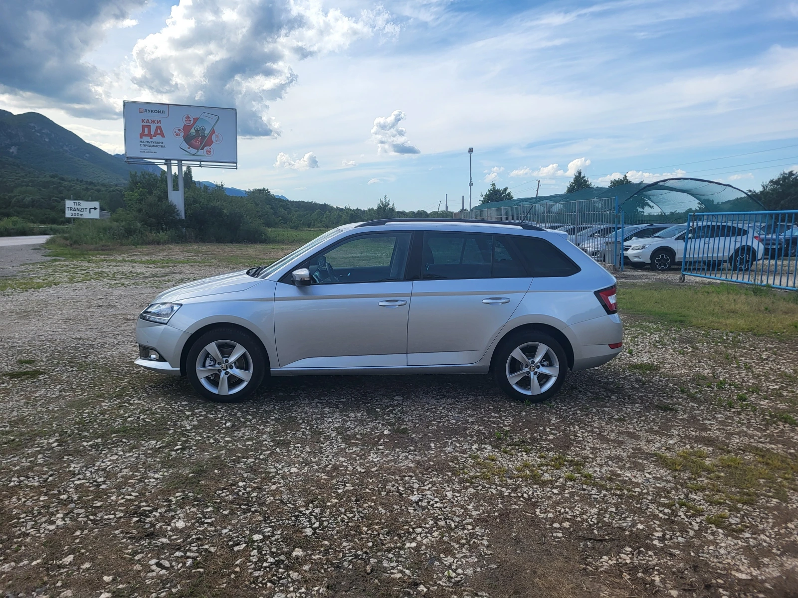 Skoda Fabia 1.0i * АВТОМАТИК* , снимка 2 - Автомобили и джипове - 54832123