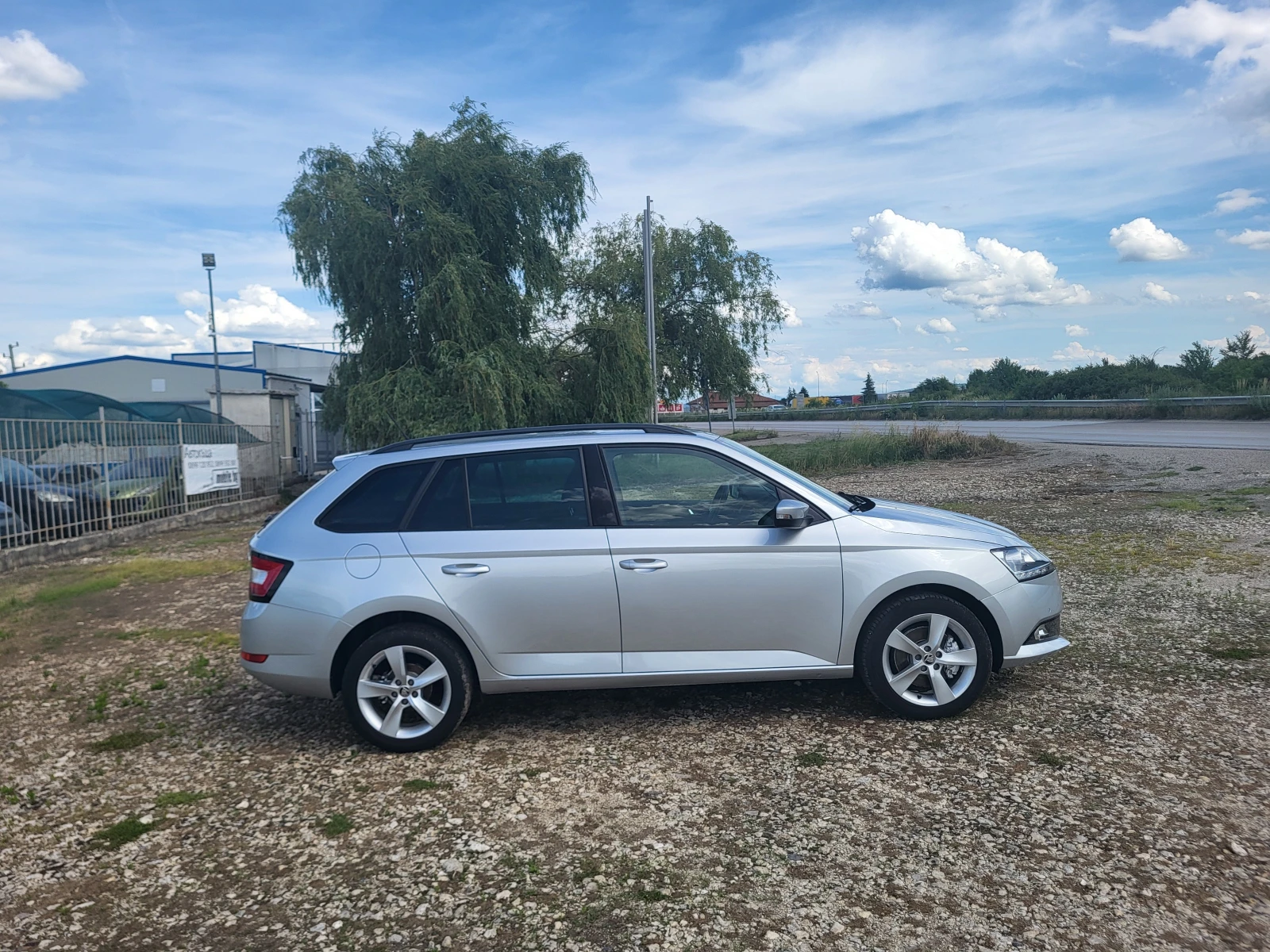 Skoda Fabia 1.0i * АВТОМАТИК* , снимка 6 - Автомобили и джипове - 54832123