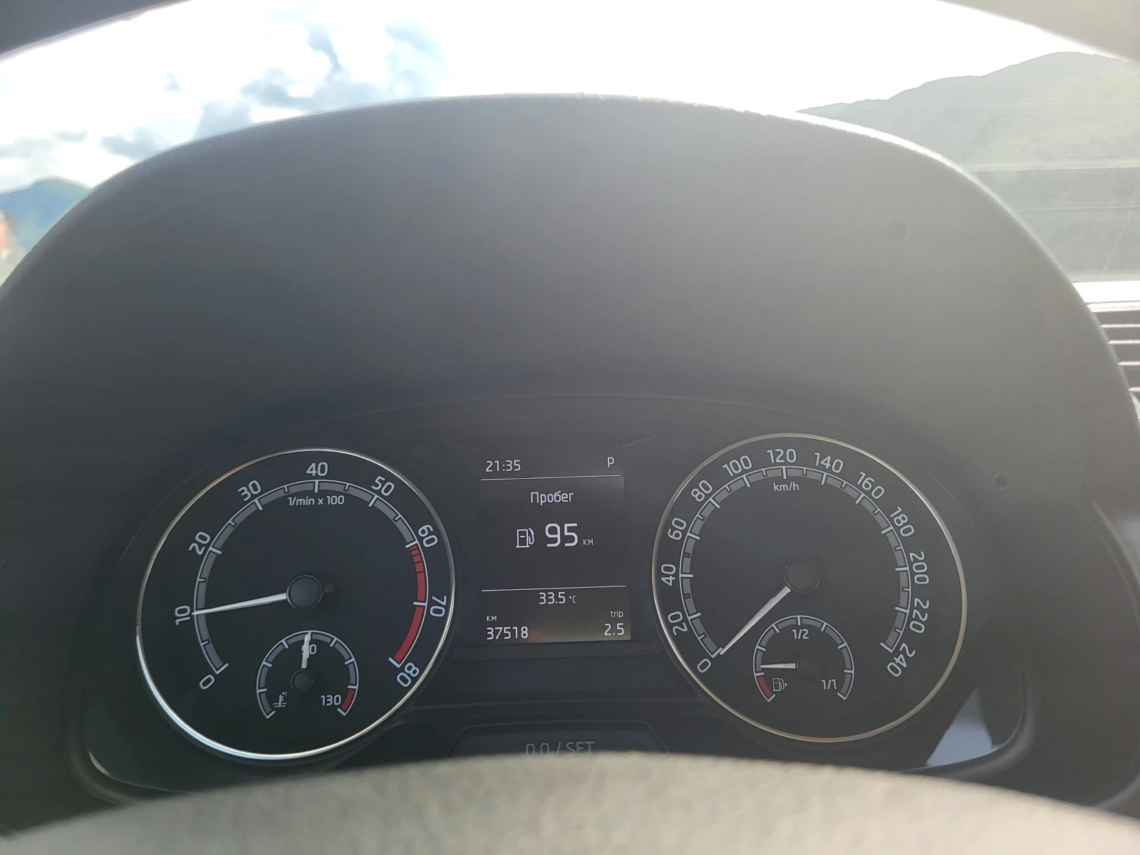 Skoda Fabia 1.0i * АВТОМАТИК* , снимка 16 - Автомобили и джипове - 54832123