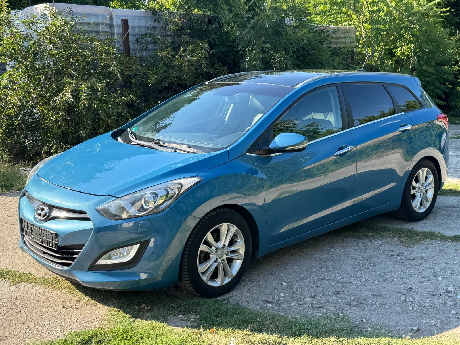 Hyundai I30 Premium 1.6 GDI, снимка 3 - Автомобили и джипове - 55237161