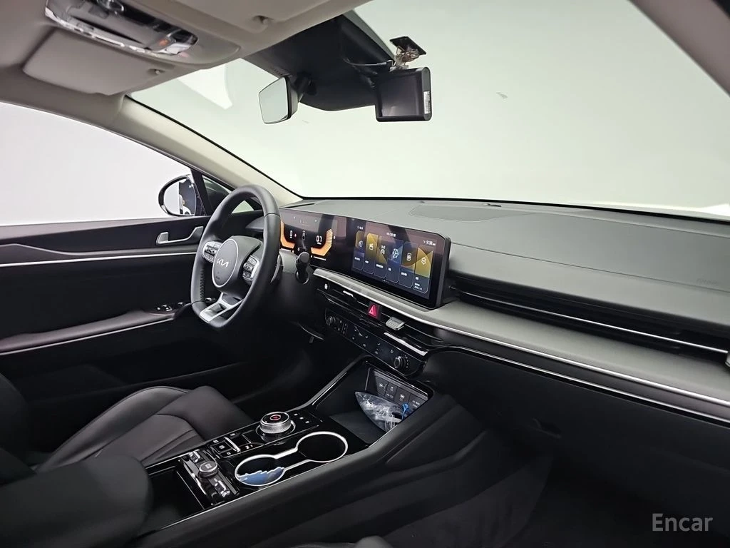 Kia K5 PRESTIGE* ОБДУХВАНЕ* КАМЕРА* LANE* ASSIST* , снимка 13 - Автомобили и джипове - 55573578