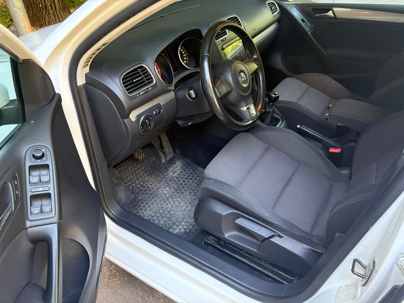 VW Golf TSI, снимка 17 - Автомобили и джипове - 55574748