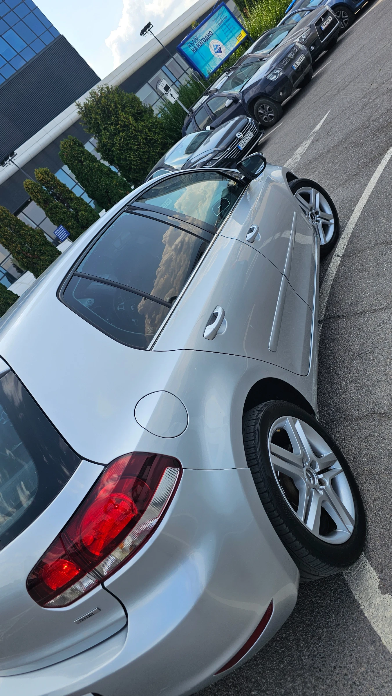 VW Golf 1.6 * ФАБРИЧНА ГАЗ* /ЛИЗИНГ/, снимка 9 - Автомобили и джипове - 55661763