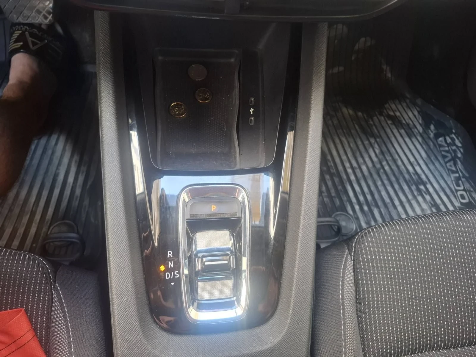 Skoda Octavia, снимка 12 - Автомобили и джипове - 55693645